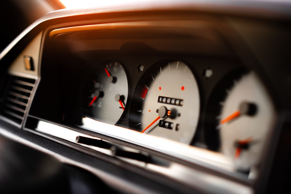 Close up of a speedometer in a car